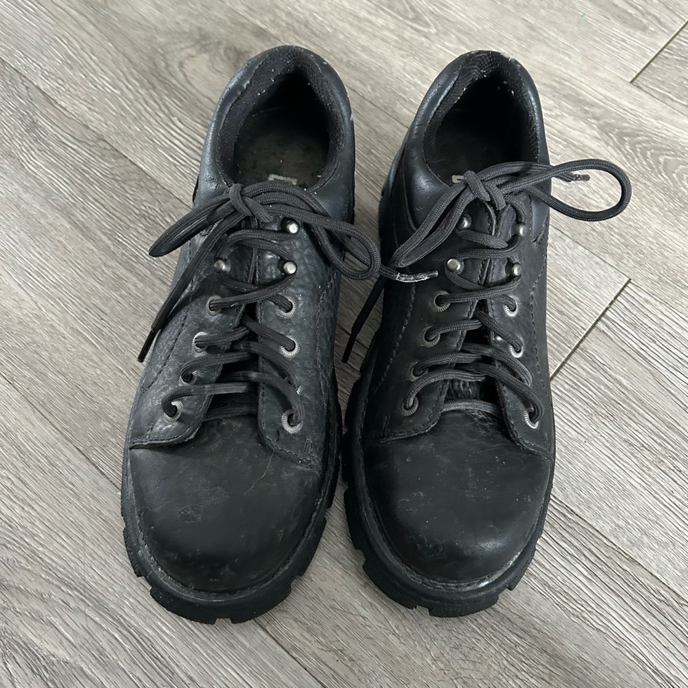 Womens steel toe shoes